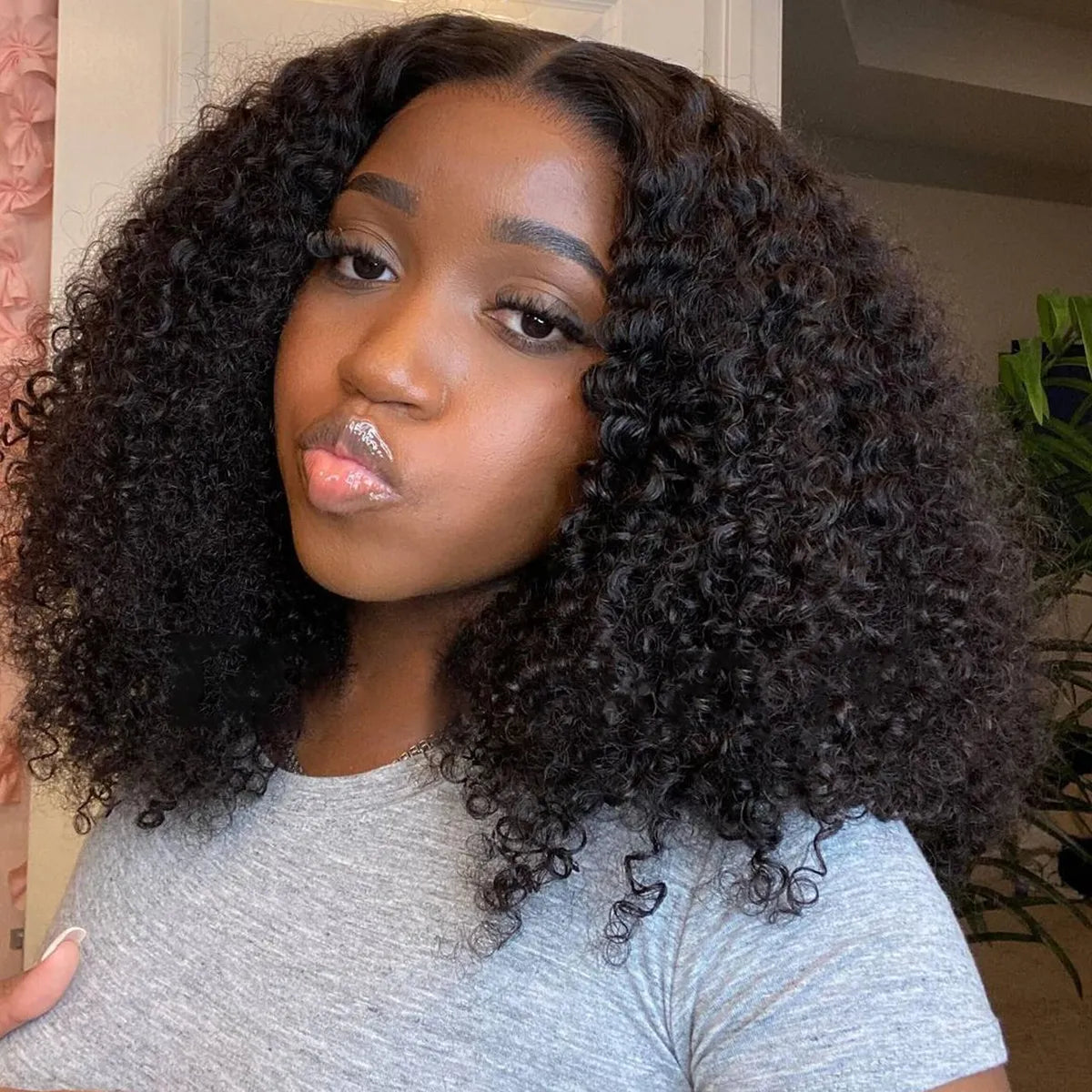 Erika - Peruca Cacheada sem Cola – Renda 6×5 Pré-Cortada, Pronta para Usar, Cabelo Humano